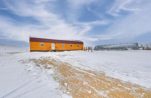 Teigen House | Near Hunting Cozy Cabin with Deck in Grass Range!