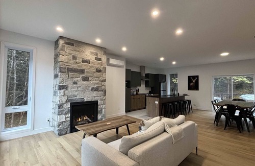 Weedon Ski Chalet | Near Lake Louise - Spa -Weedon - Pionnier