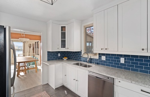 West Bend House | Near Milwaukee - Sleeps 12 - Add The Pontoon