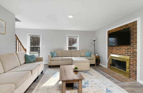 Southwest Raleigh House | Near NC State Campus & Downtown - The Maple Marvel