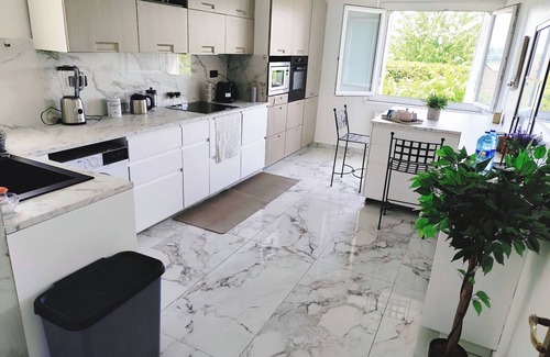 Arnouville House | Near Paris/Stade de France/Roissy Charles de Gaulle Airport/Bourget/Parc Expo