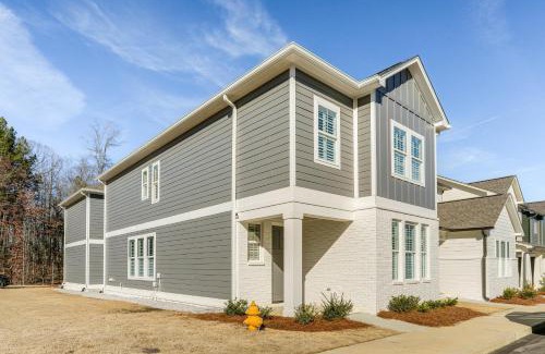 Oxford House | Near Square and Campus Modern Home with Pool Access!