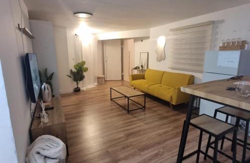 Netiv HaShayara Apartment | Near the orchard