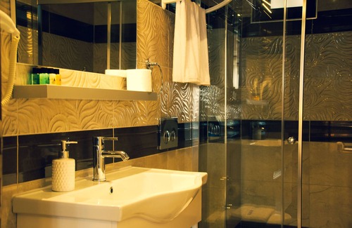 Bozcaada Hotel | Necdet Kaptan Bozcaada