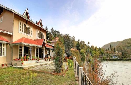 Bhimtal Resort | Neelesh Inn- A Luxury Lake View Hotel- 20 kms from Nainital