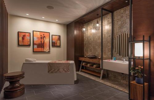 Lusaka Hotel | Neelkanth Sarovar Premiere