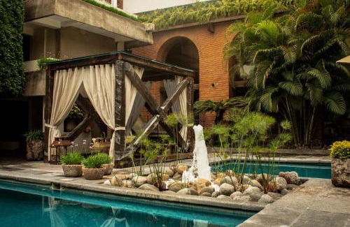 Leon Hotel | NEhotel Nueva Estancia