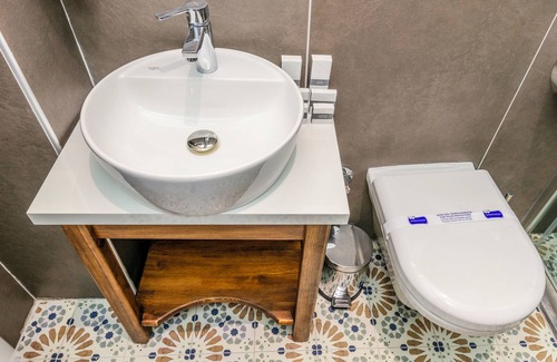 Arnavutkoy Hotel | Nenessa Airport Hotel