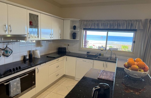 Muloowurtie House | Neo's Nook- Panoramic sea views! Off peak special available!