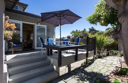 Leucadia Cottage | Neptune 2 Bedroom Cottage - Steps to Beach, Dining, Pubs. and shops