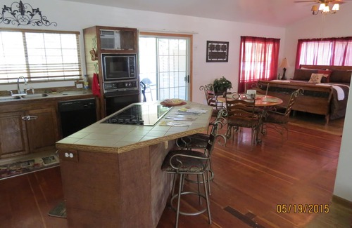 Three Rivers Cottage | Nestled Between Sequoia Nat'l Park & Lake Kaweah - Riverfront 3 Acre Estate