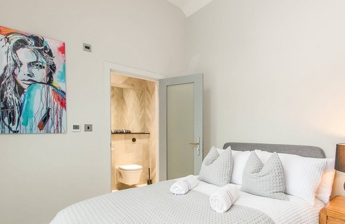 Etchinghill Cottage | Nestled in idyllic Kent countryside, this beautiful Grade II listed, flint-and-brick barn has been t