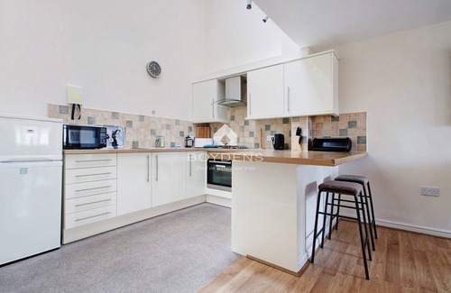Frinton-on-Sea House | Nestled in the heart of Frinton on Sea is this terraced mews cottage offering open plan living