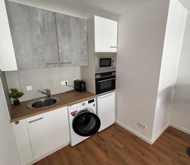 Stadtbezirk 3 Apartment | NEU Design Loft nähe Medienhafen mit Balkon