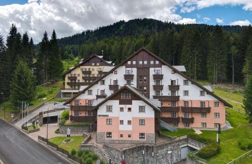 Folgarida Resort | Nevesole Folgarida Resort Aparthotel