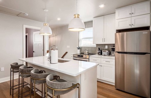 Columbus House | NEW | 1mi to Nationwide |KingBed