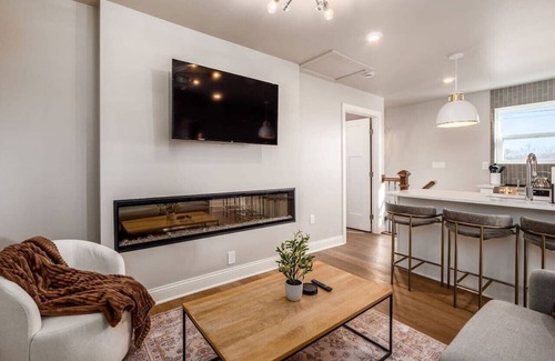 Columbus House | NEW | 1mi to Nationwide |KingBed