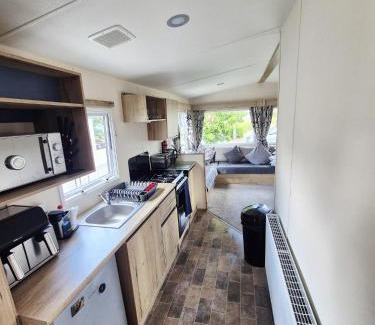 Hamworthy House | New 2 bed holiday home with decking in Rockley Park Dorset near the sea