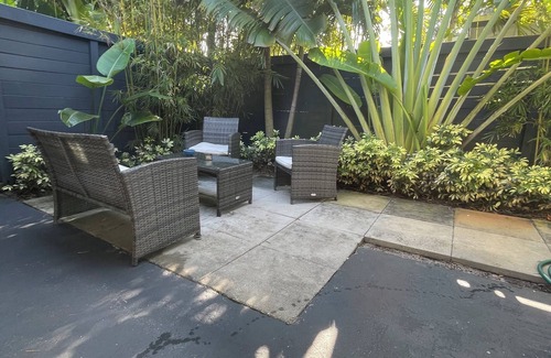 South Middle River House | NEW 2-bedroom unit lovely Fort Lauderdale w/AC, WiFi & AMAZING PRIVATE PATIO