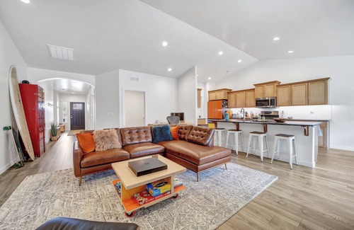 Twin Falls House | New 2 level Twin Falls Home, 2 masters!