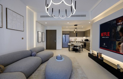 Downtown Dubai Apartment | New 2BR | Balcony with Fountain View | High Floor