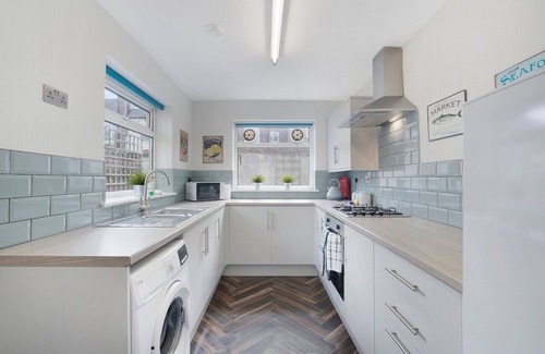 Darlington House | New! 2BR in Brighton Road