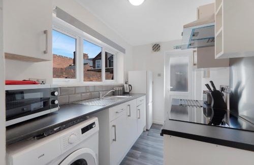 Darlington House | New! 2BR in Mowden Terrace