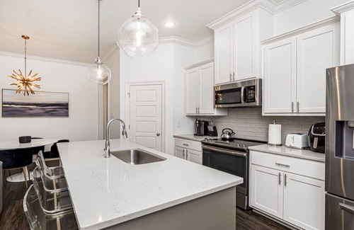 Highlands - Perkins House | NEW 3 BD/2.5BA Townhouse by LSU