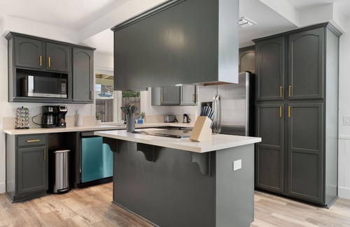 Carmichael House | New 3BD/2BA Ideal Escape Close to the River