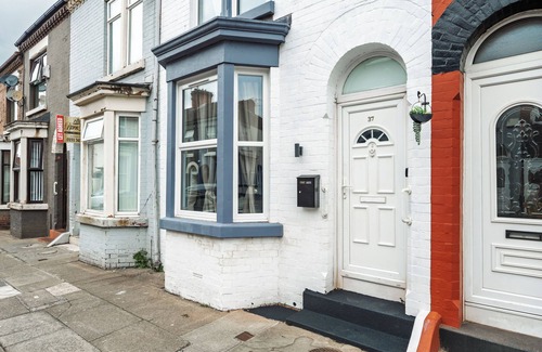 Liverpool House | New 4bedroom home| Near LFC & EFC | Discounted Breakfast Available