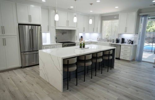 Visalia House | New 5BR Pool House near Sequoia w/BBQ/3700Sqft