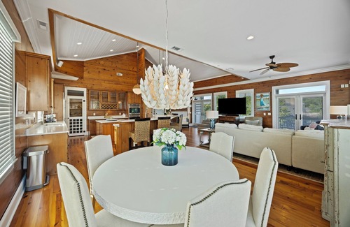 Isle of Palms House | NEW 6 BEDROOM Listing; IOP Luxury House With Private Pool!