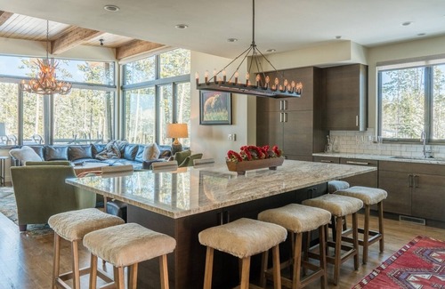 Big Sky House | NEW! 7 Rolling Ridge 6-Bedroom Home with Mountain view