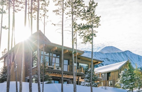 Big Sky House | NEW! 7 Rolling Ridge 6-Bedroom Home with Mountain view