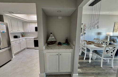 Briarcliffe Acres Condo | New! A True Penthouse-15th Floor-Panoramic View-Gorgeous Furnishings & Upgrades!