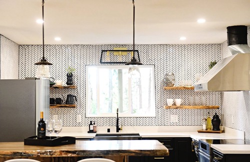 Glencoe Cabin | "NEW" AC, Wineries, BBQ, Game Room, Fire Pit, Cozy & Forest View