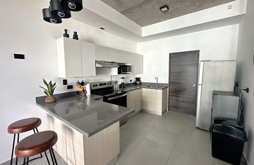 El Palmar Apartment | NEW! Amazing Spacious 3-bedroom Apartment in Santa Elena with Great Amenities!