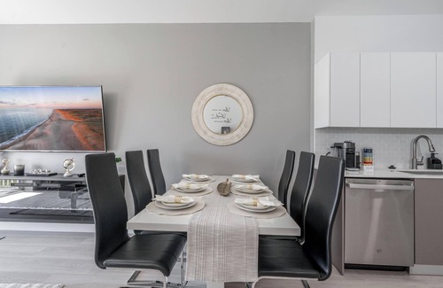 Hallandale Beach Apartment | New Apt. near the beach/Airport/Hard Rock/free parking