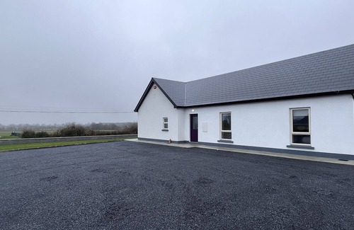 County Galway House | New Athenry House overlooking The fields of Athenr