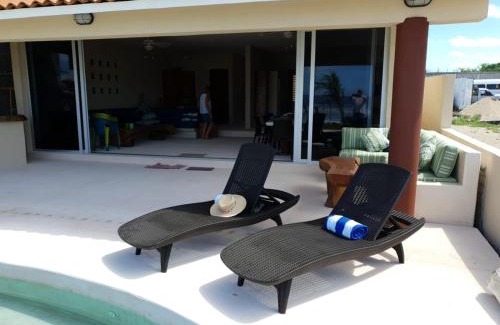 Ixtapa - Zihuatanejo House | New Beachfront Villa in Playa Blanca