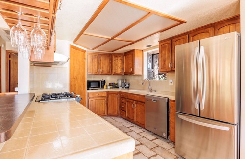 Patton Cabin | New! Bearadise ~ Lakefront Cabin with Private Dock