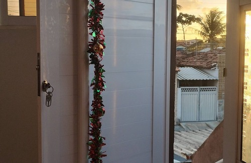 Cruz das Armas House | New House Season Complete and cozy house, supporting up to 6 people.