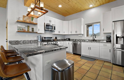 Taos House | New Build! - Relax to the most Expansive sunsets east of the Rio Grande.
