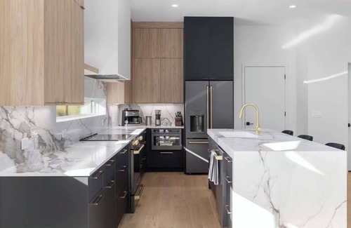 Kirkwood House | New-Build with Luxe Amenities - 5mi to Downtown