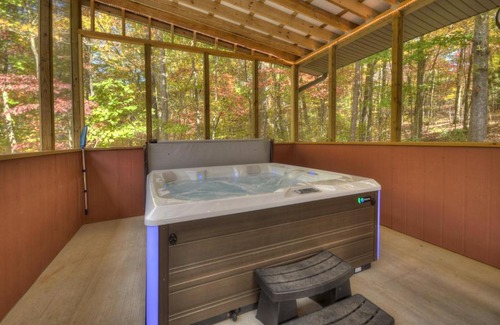 Turtletown House | New - Campbells Cozy Cabin With Fire Pit