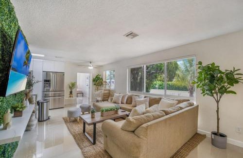 West Park House | NEW Casa Maui I 10min to beach I Pool I 18 Sleeps