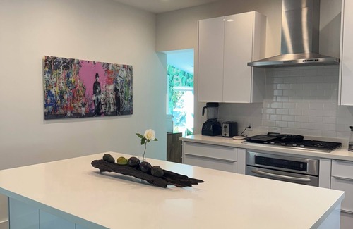 Surfside House | New! Charming 3-bed modern beach house with beautiful garden