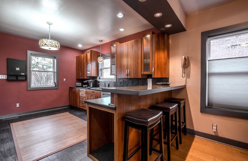 Prestonia House | NEW & Charming! Close to Everything -KY Fair & Expo Center and C/D 5-Star!