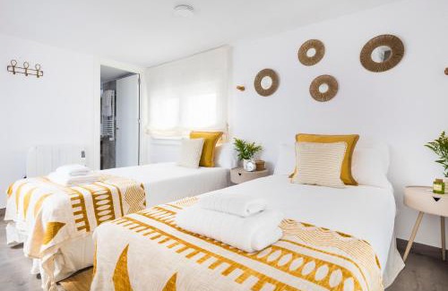 San Gil Apartment | NEW Charming Duplex With Private Patio