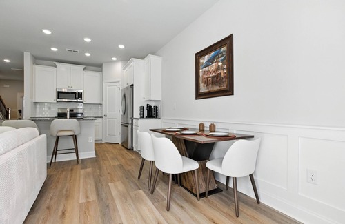 Easley House | NEW! Charming Easley Retreat with Private Yard